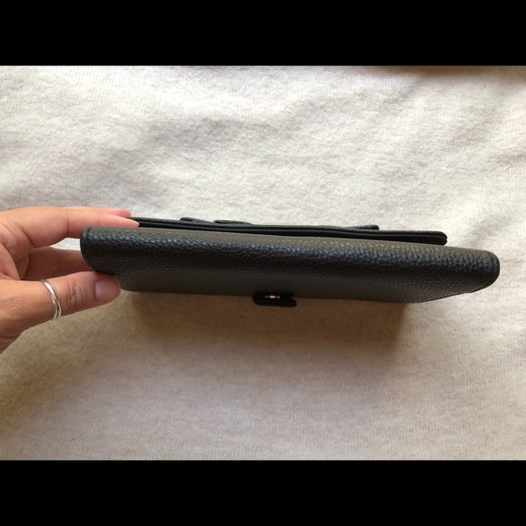 💕Jessica Simpson Large Bow Wallet 💕 - Picture 9 of 15